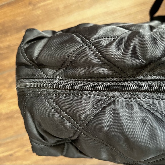 EUC Eddie Bauer quilted shoulder bag. Black. Lots of room! - Picture 10 of 15